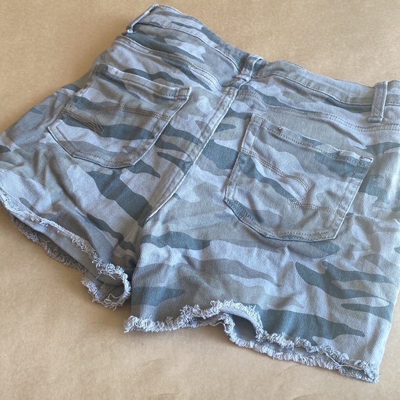 Camo Print Shorts High Rise - Picture 3 of 3